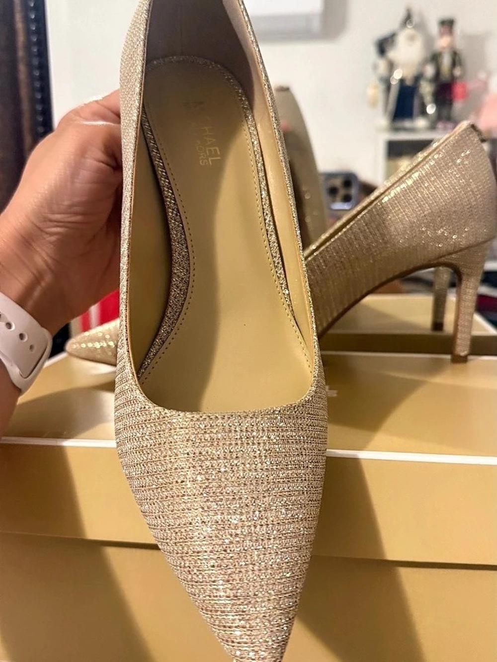 Michael Kors Alina Flex Pump Pointed-Toe Pumps in Gold US 7.5 Like New
